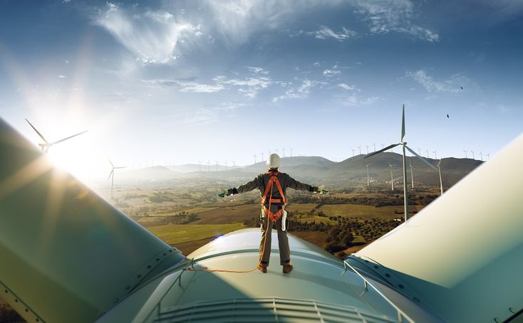 Wind Turbine Maintenance and Services in Chicago