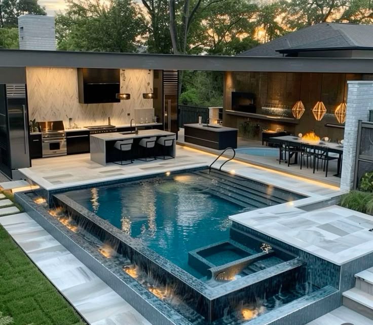 Top 10 Swimming Pools in New York City