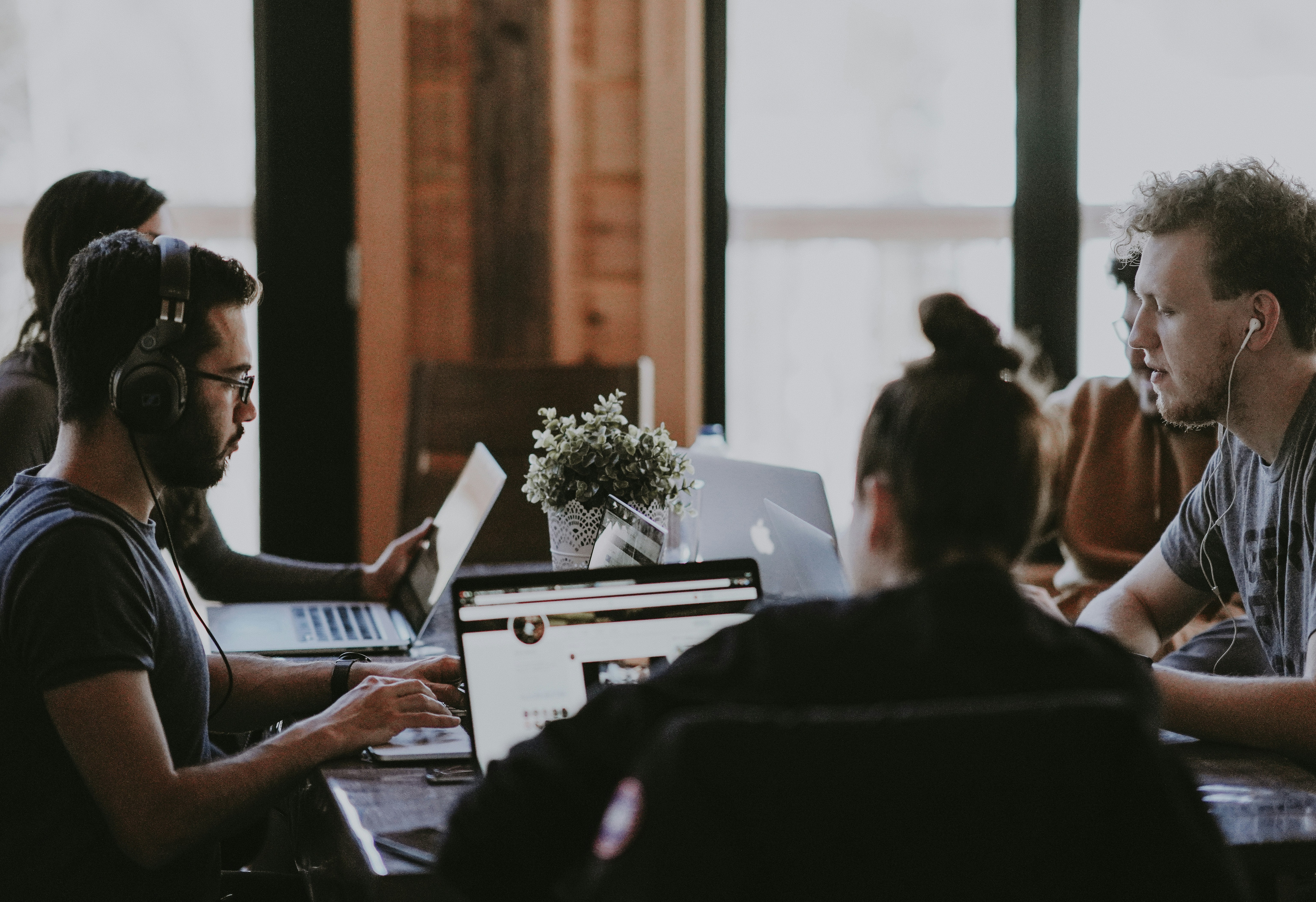 How Listings Support Hyperlocal SEO Strategies